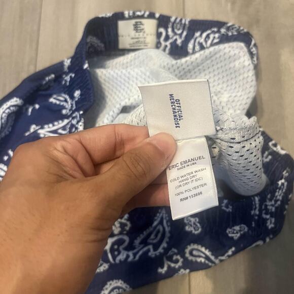 Medium navy eric emanuel shorts - Picture 2 of 3